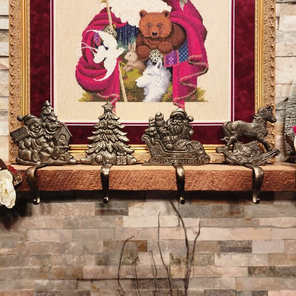 Noel Grandeur Christmas Cast Iron Vintage Stocking Hangers 4pc Set COLLECTIBLE - Picture 4 of 10